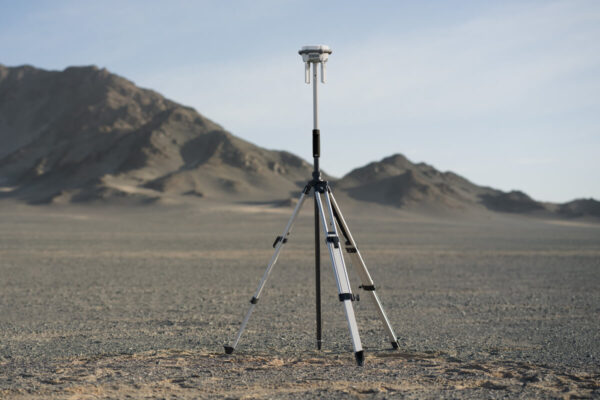 D-RTK 3 Survey Pole and Tripod Kit - Image 2